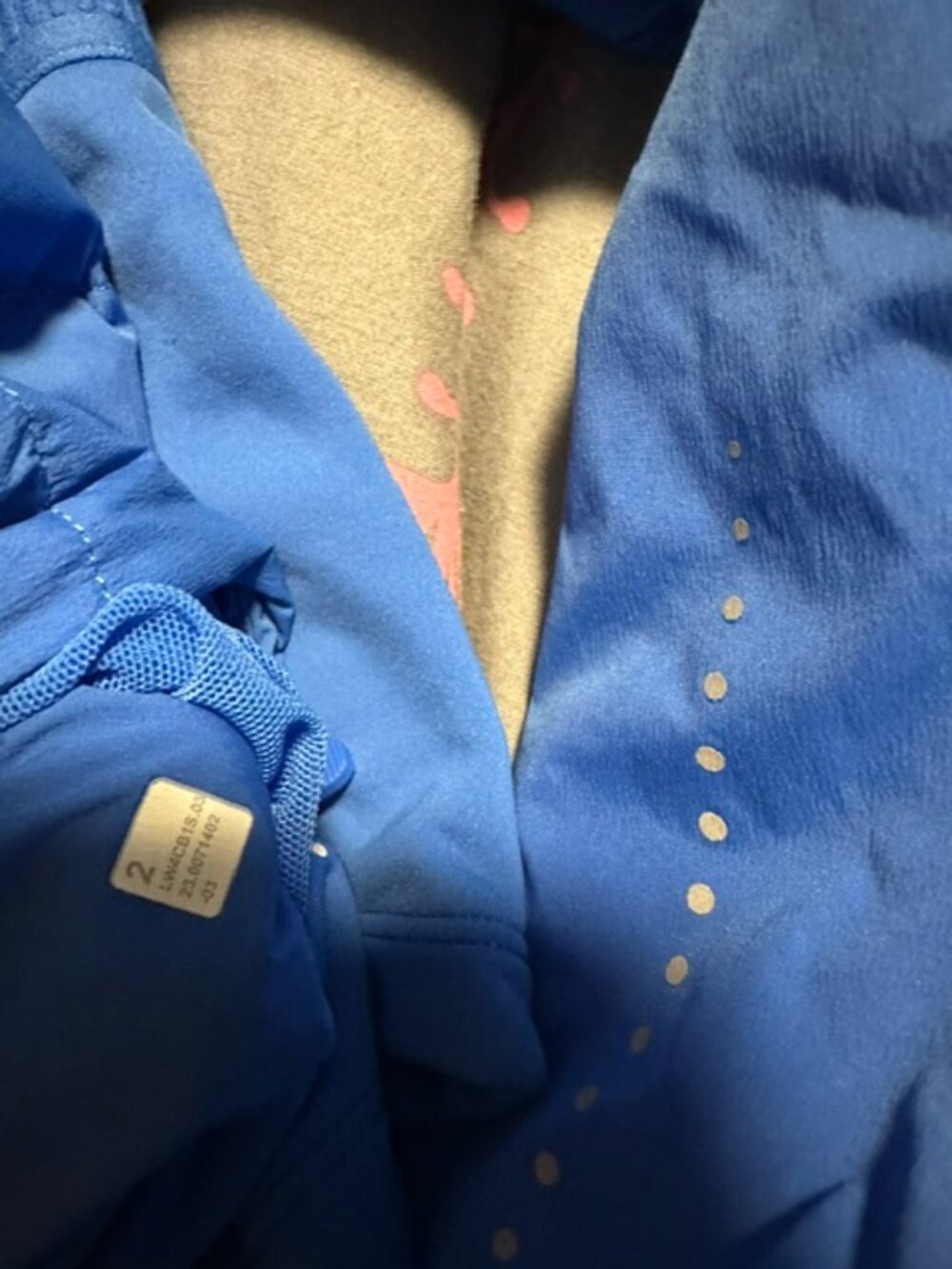 Lululemon Down for it all cropped jacket size 2 bright blue - Picture 2 of 3